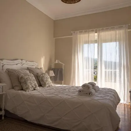 Casal de São José - Peaceful Country House near Mafra&Lisbon - Garden, Space&Comfort Casa de Férias