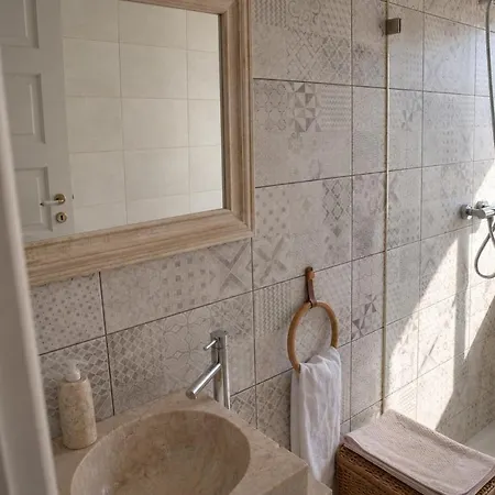 Casal de São José - Peaceful Country House near Mafra&Lisbon - Garden, Space&Comfort Casa de Férias